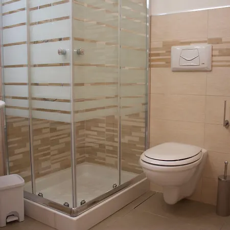 Viale San Pietro בית הארחה סאסארי